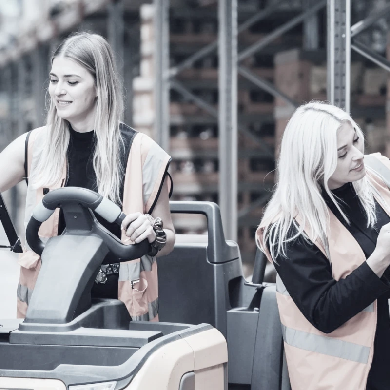 Smarten Logistics warehouse workers